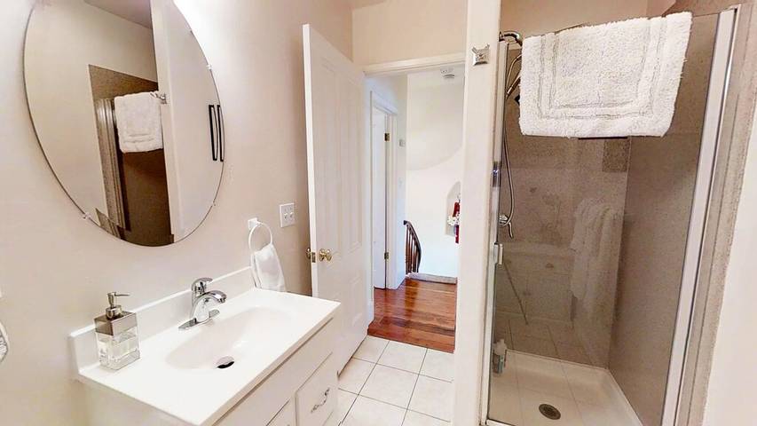 Vacation rental for 7 people, with yard and balcony as well as hot tub in Napa Valley