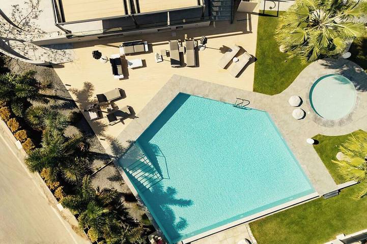 Villa for 8 people, with garden and balcony as well as sauna in Koutouloufari