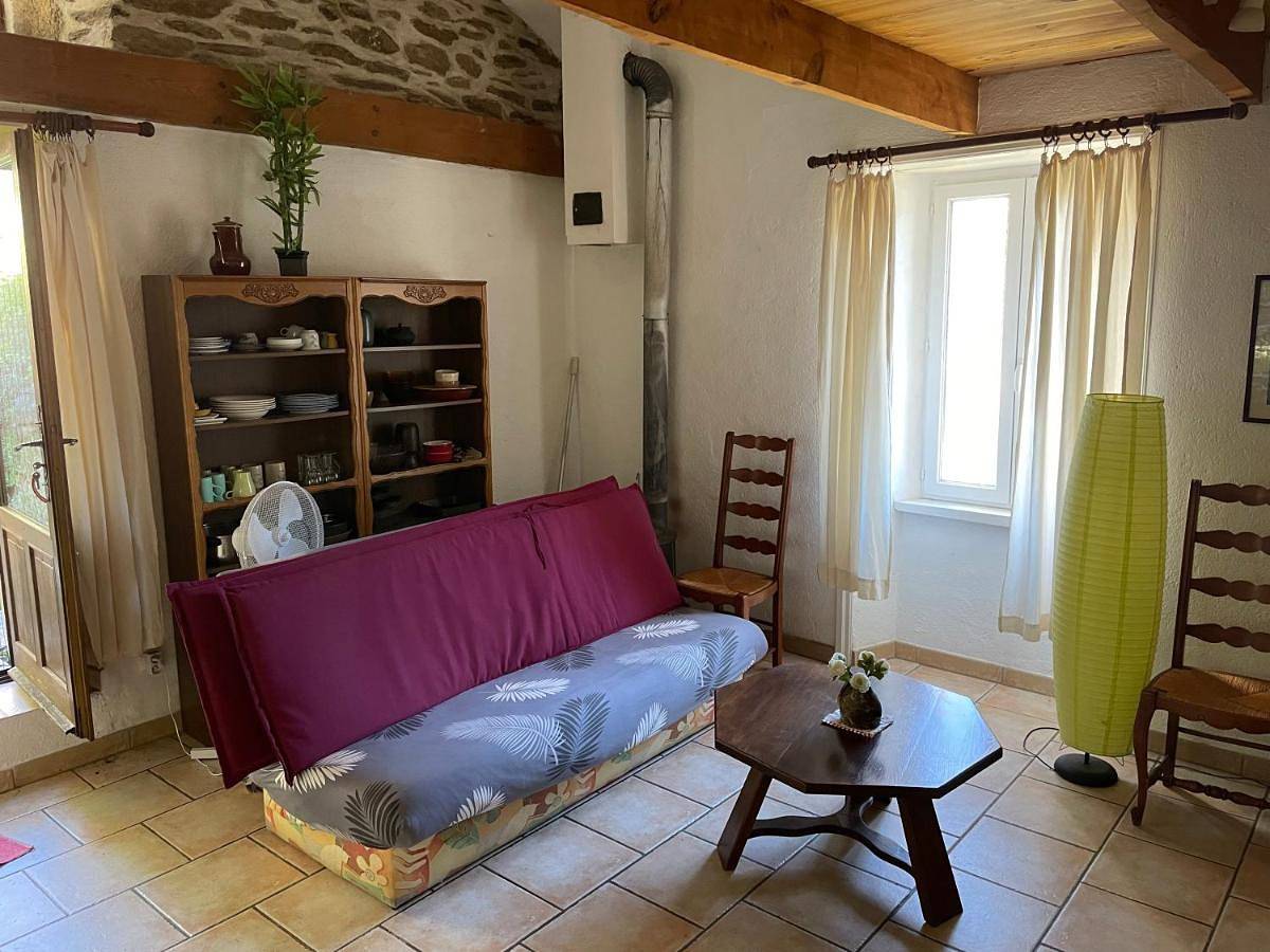 Appartement entier, Two-Bedroom Apartment in Saint-Mélany, Parc naturel régional des Monts d'Ardèche