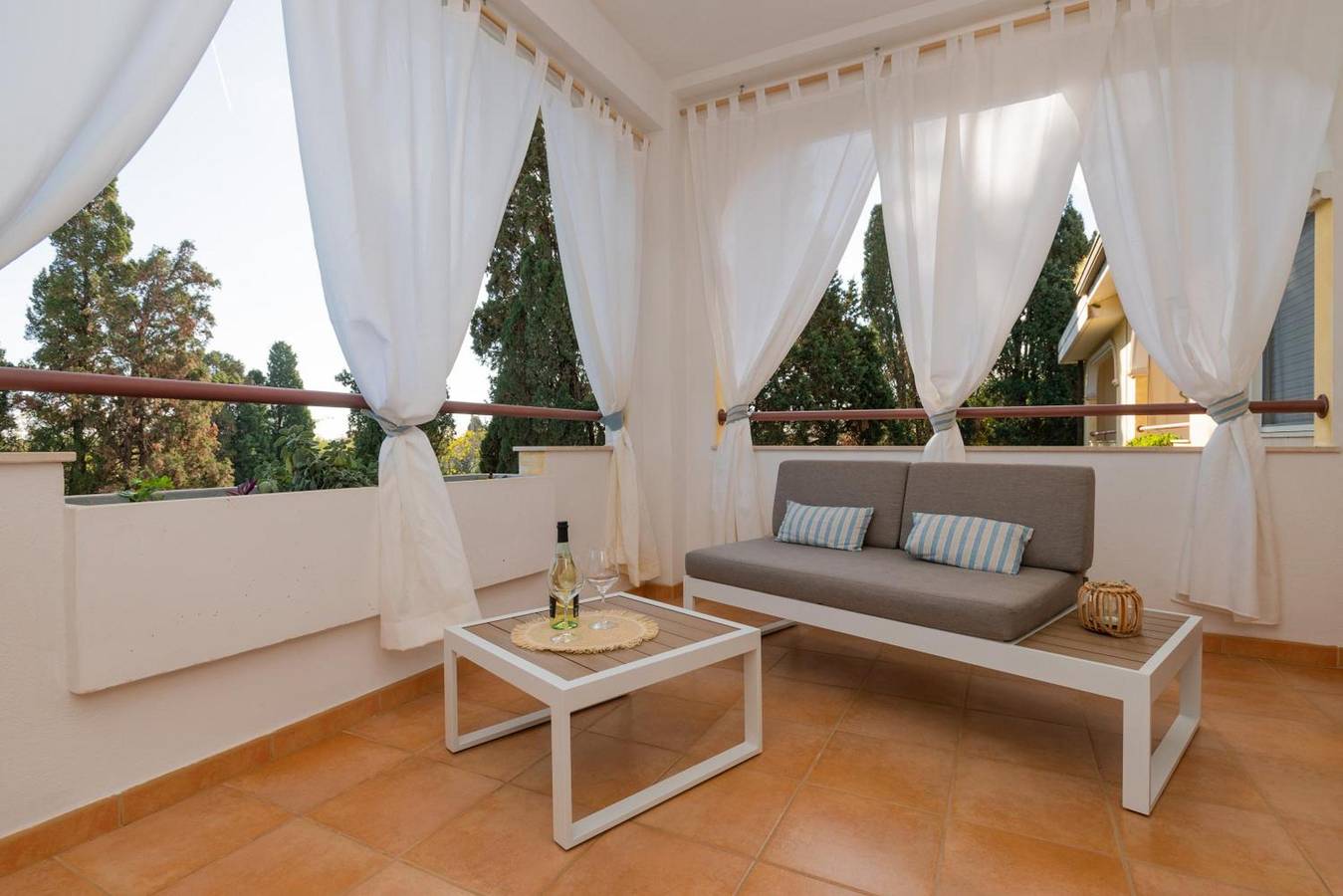 Appartamento intero, Appartamento "Quiet Home" con terrazza privata, Wi-Fi e aria condizionata in Pula Cagliari, Pula e dintorni