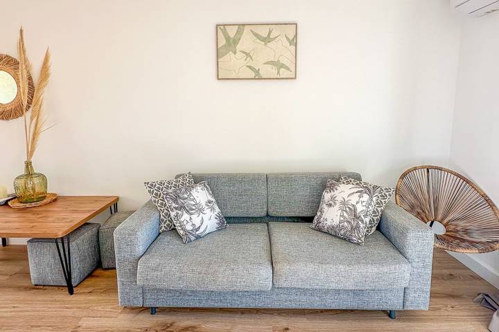 Gîte pour 6 personnes, avec piscine et terrasse, adapté aux familles à Lecci - 4