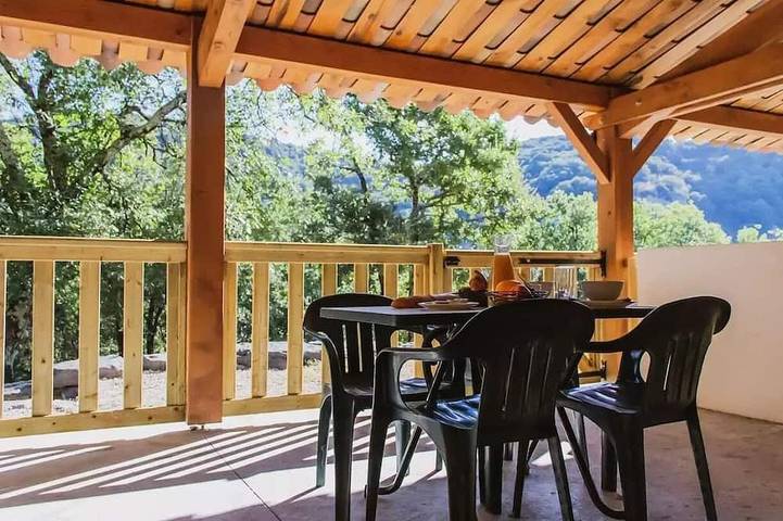 Mobil home pour 3 personnes dans Le Pont d'Arc