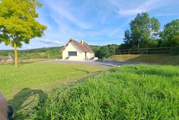 Gîte pour 3 personnes, avec vue et jardin dans Gouffern en Auge