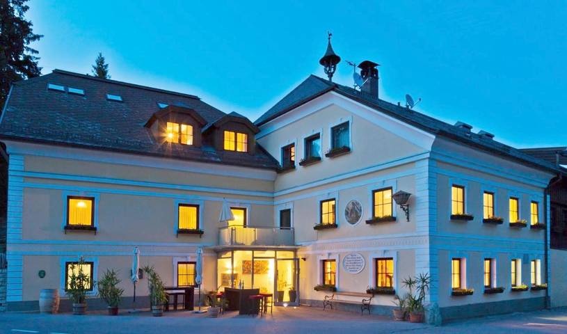 Ferienwohnung für 4 Personen, mit Sauna und Garten sowie Pool, mit Haustier in Mariapfarr