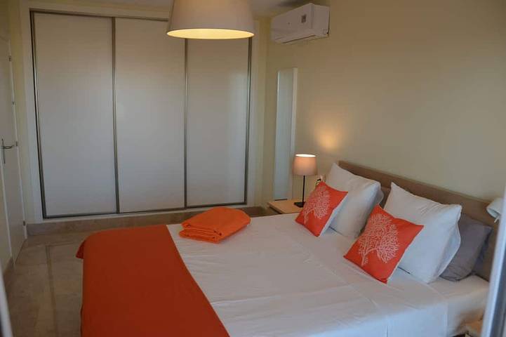 Appartement entier, Appartement vue mer à Almérimar Marina & Golf Resort avec piscine. in Almerimar, El Ejido