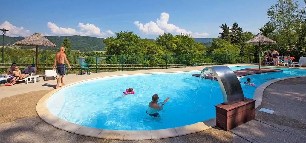 Camping für 6 Personen, mit Terrasse, mit Haustier in Rhone-Alpes - 4