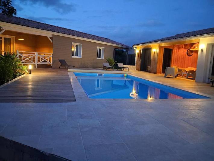 Maison d’hôte pour 3 personnes, avec Terrasse ainsi que Jardin et Piscine
