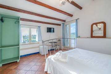 Apartment for 2 People in Syracuse, Syracuse Province, Photo 4