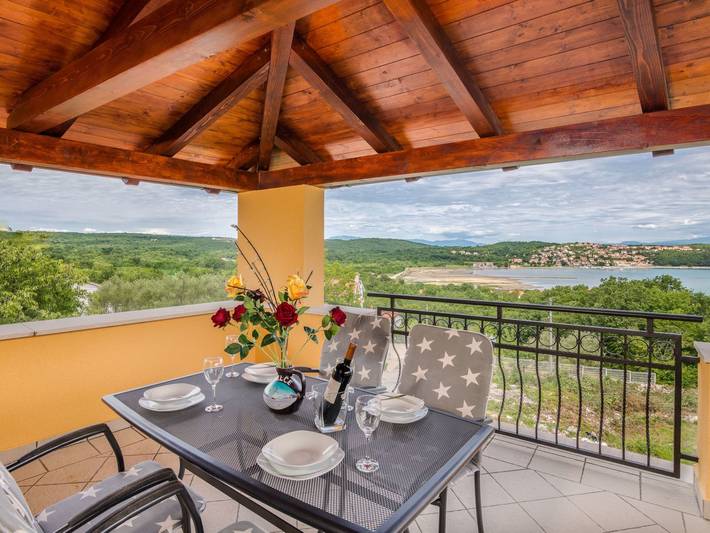 Ganze Wohnung, Appartement in Soline mit Großer Terrasse in Soline, Krk
