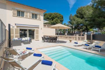 Holiday home in Muro, North Majorca für 8 