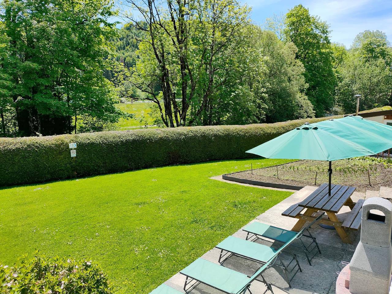 Appartement de vacances entier, Gîte Saine Montagne du Jura avec Spa Sauna rivière in Foncine-le-Haut, Parc naturel régional du Haut-Jura
