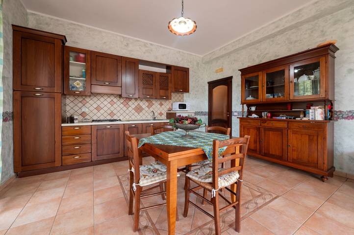 Villa "Filippa" with Mountain View, Private Terrace & Private Garden in Nicosia, Enna Province