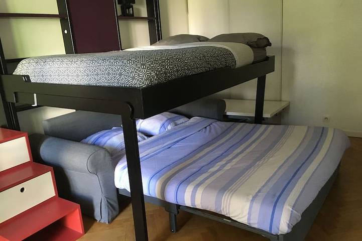 Appartement entier, Studio avec balcon proche Paris in Issy-les-Moulineaux, Hauts-de-Seine