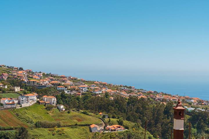 Location de vacances pour 6 personnes, avec balcon à Calheta