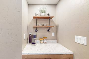 Vacation Rental for 4 Guests in Coeur d'Alene, Coeur d'Alene National Forest, Picture 2