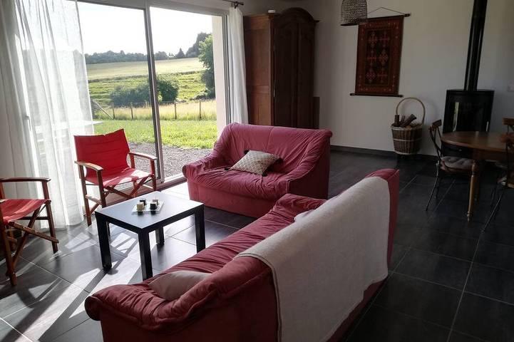 Location de vacances pour 6 personnes, avec terrasse et jardin, animaux acceptés à Angoisse (Dordogne)