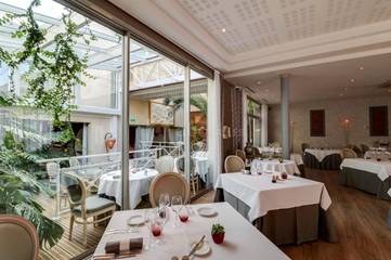 Hôtel pour 2 personnes, avec sauna et jardin ainsi que piscine et terrasse à Bergères-lès-Vertus