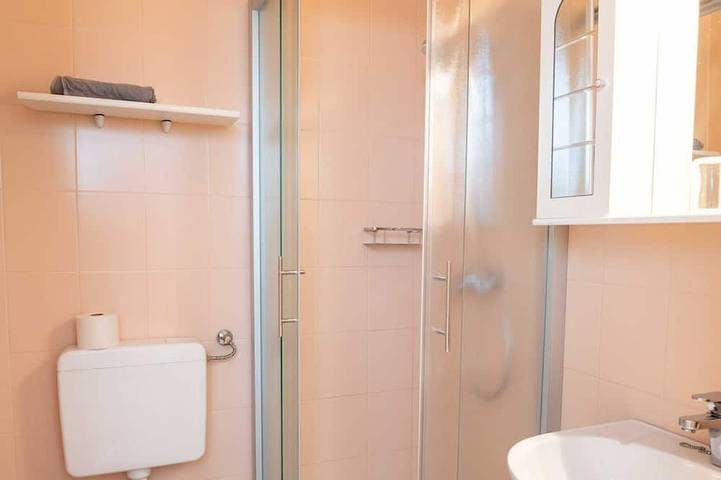 Apartment/2 Schlafräume/Dusche, Wc - Gästehaus Elfriede in Mörbisch am See, Leithaberg