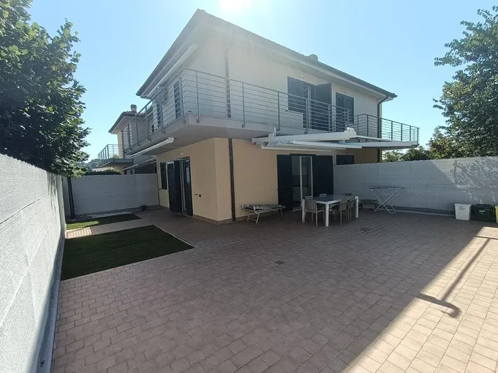 Casa vacanza per 5 persone, con giardino - 1
