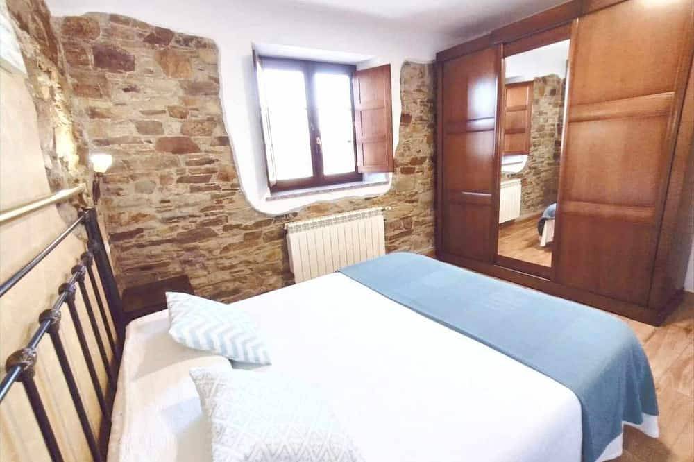 Apartamento entero, Apartamento 2: Con porche, piscina y jardín in Tapia de Casariego, Costa Verde