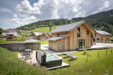 Chalet für 9 Personen, mit Whirlpool und Garten sowie Sauna und Terrasse in Murau