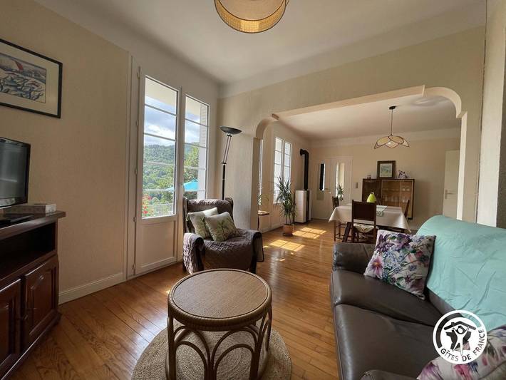 Gîte pour 4 personnes, avec jardin à Vernajoul - 3