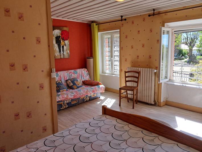 Holiday Home 'Gîte Les Glycines' in Auzon, Livradois-Forez Regional Nature Park