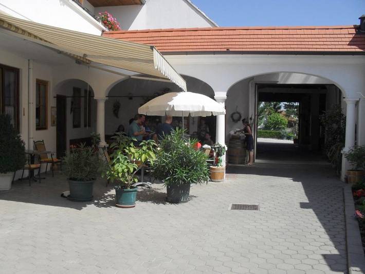 BnB für 2 Personen, mit Balkon und Terrasse sowie Garten und Ausblick in Mörbisch am See