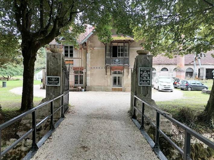 Gîte pour 2 personnes, avec jardin dans Lods - 4