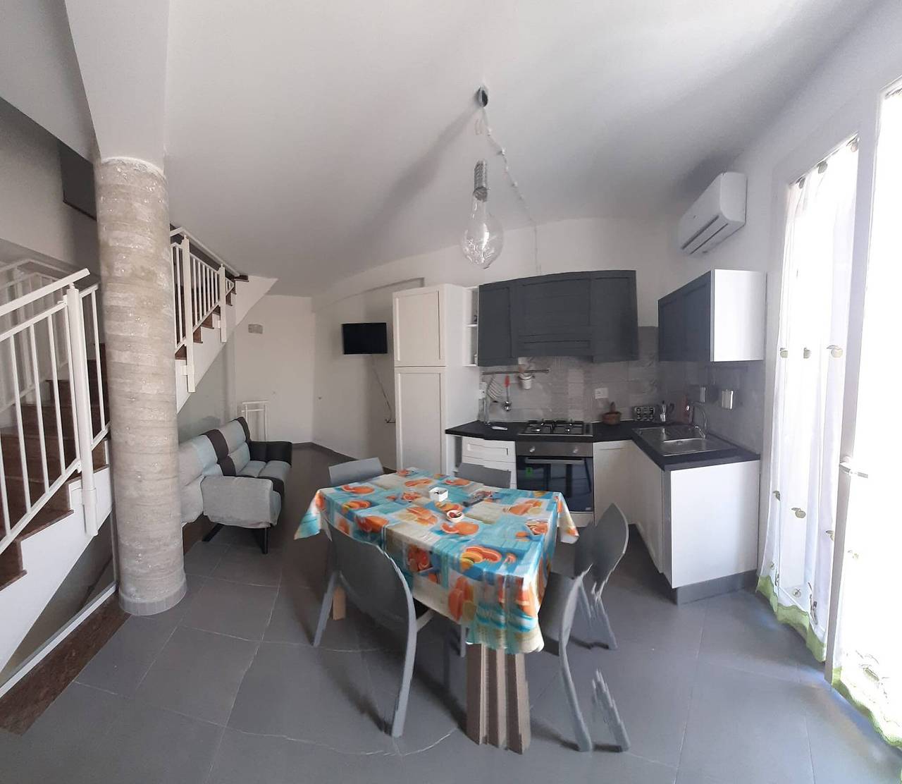 Entire apartment, 2nd Floor Apartment Air Conditioned - Wi-Fi with panoramic terrace in Avola, Syracuse Province