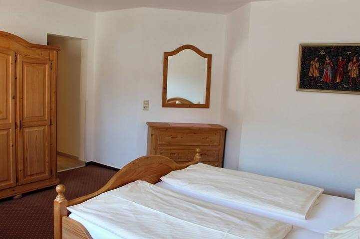 Ganze Wohnung, Gästehaus Reutemann Wg3 - Gemütliche Ferienwohnung mit Terrasse in Strandbad Nonnenhorn, Nonnenhorn