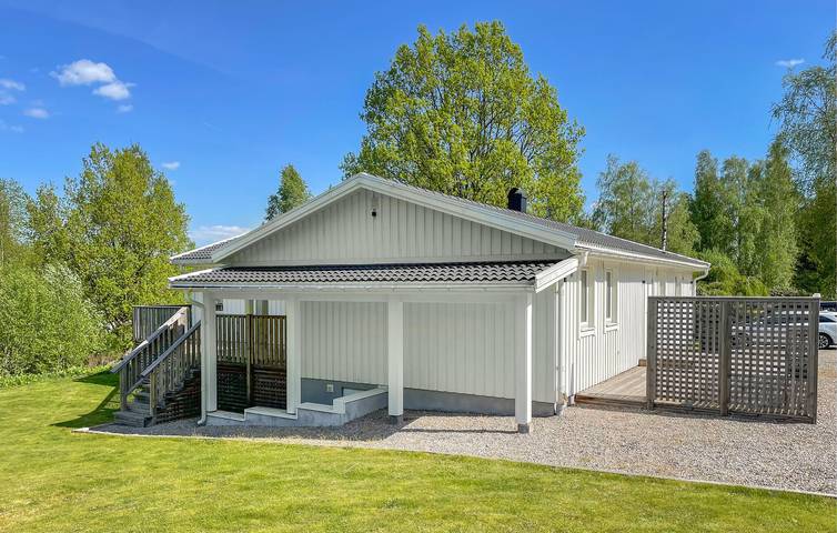 Hus för 8 Personer med trädgård in Västergötland