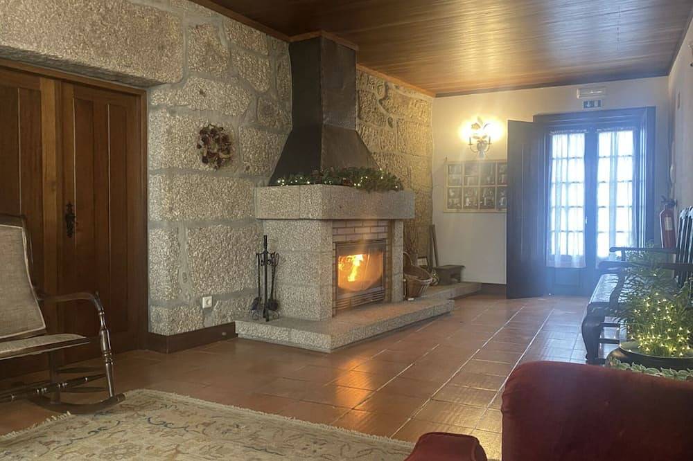 Casa De Férias para 23 Pessoas em Penafiel, Distrito do Porto