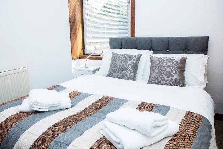 Gîte pour 2 personnes, avec jardin, adapté aux familles à Aberdeen