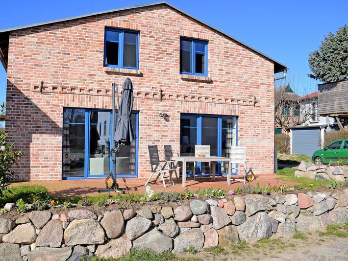 Ferienwohnung für 6 Personen, mit Terrasse und Garten in Groß Zicker - 2