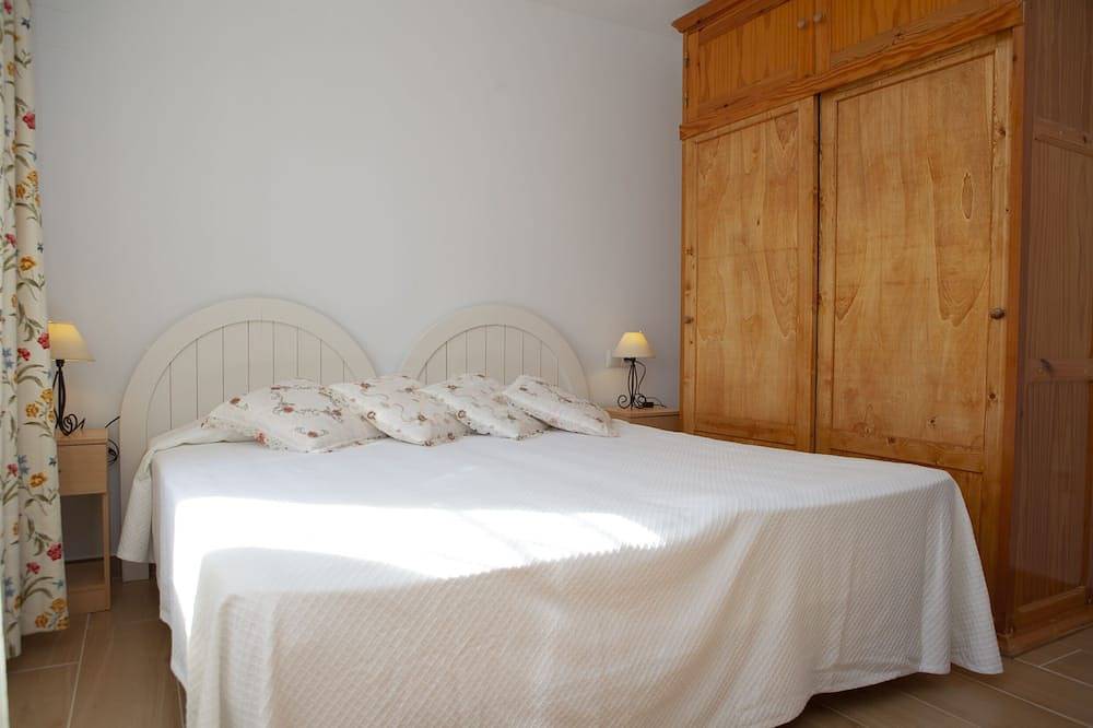 Holiday home a few steps to the beach. see view in Urbanizacion La Esperanza, Vélez-Málaga