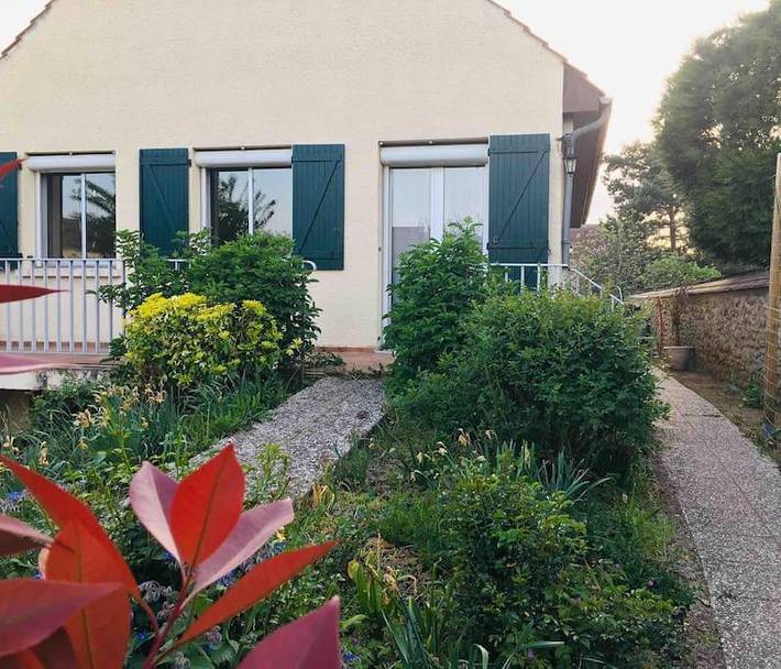 Gîte pour 4 personnes, avec balcon, animaux acceptés à Lisses