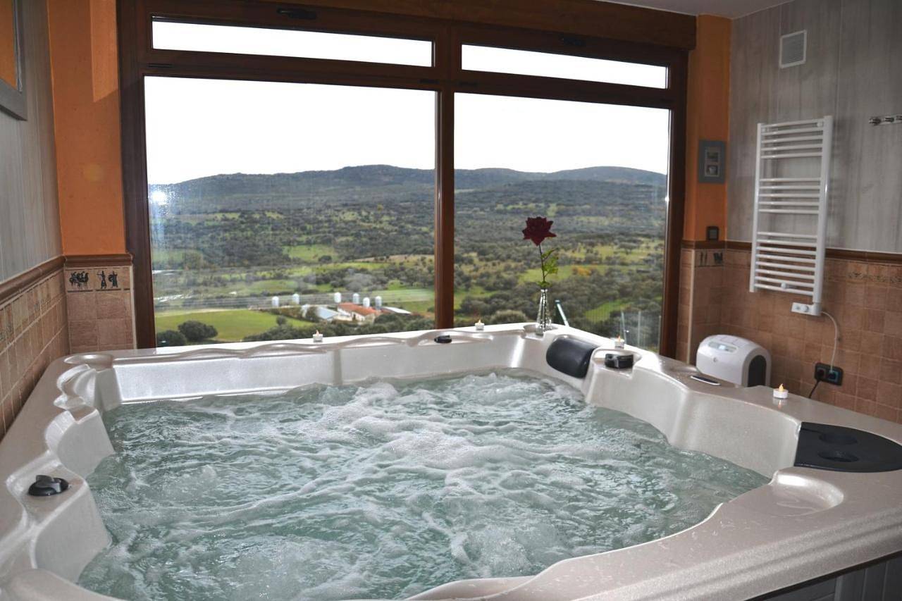 Casa Rural & Spa Mirador de la Covatilla in Guijo de Ávila, Provincia de Salamanca