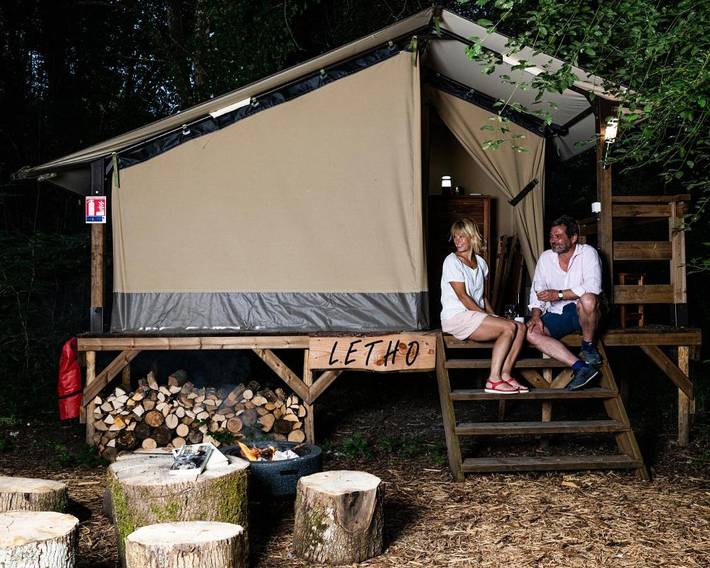 Gîte pour 12 personnes, avec piscine et vue ainsi que jardin et terrasse à Sury-aux-Bois - 3