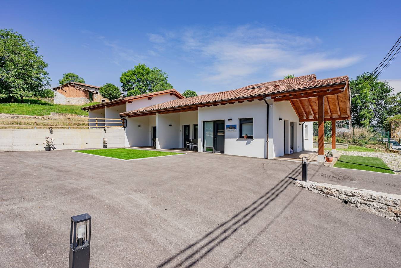 Ganze Wohnung, Modernes Apartment mit Bergblick, privater Terrasse und Wlan in Parres, Provincia de Asturias