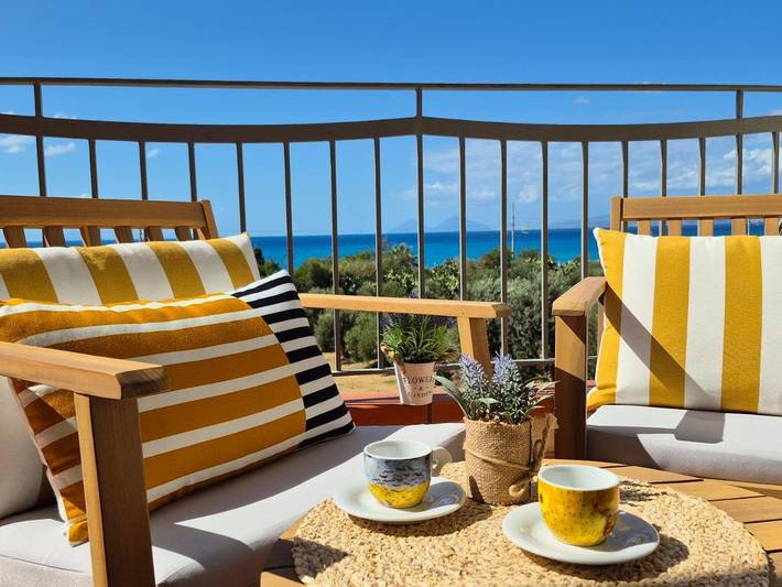 Location de vacances pour 4 personnes, avec Terrasse et Vue à Piraino
