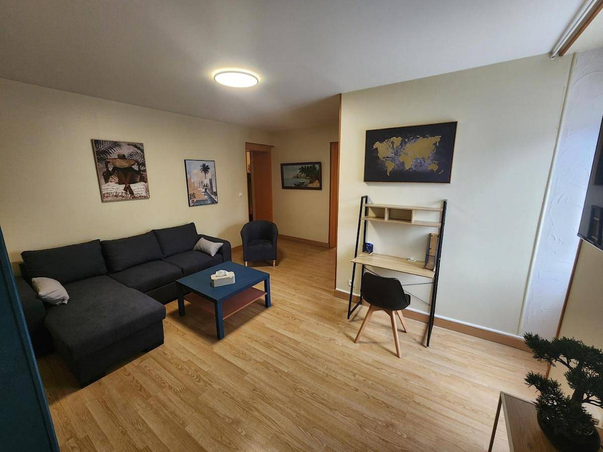 Appartement entier, Two-Bedroom Apartment in Gray, Haute-Saône