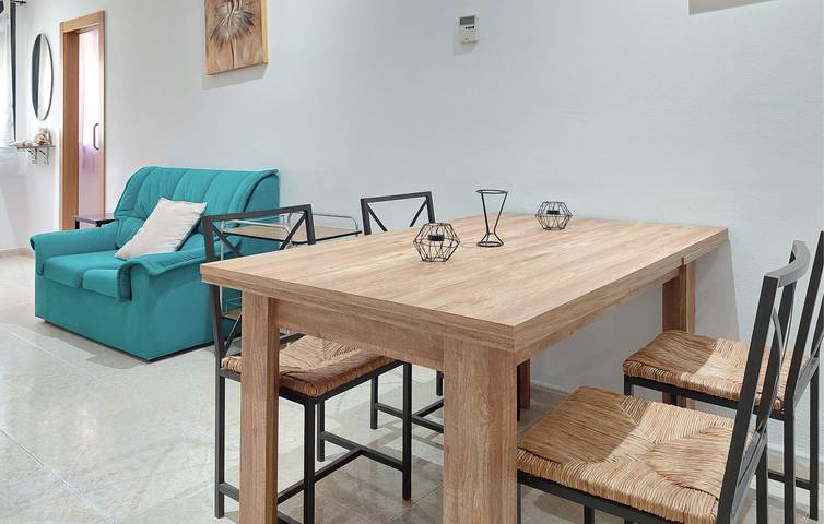 Ganze Ferienwohnung, Modernes Apartment am Strand mit Parkplatz und Internet in Vinaròs, Costa del Azahar