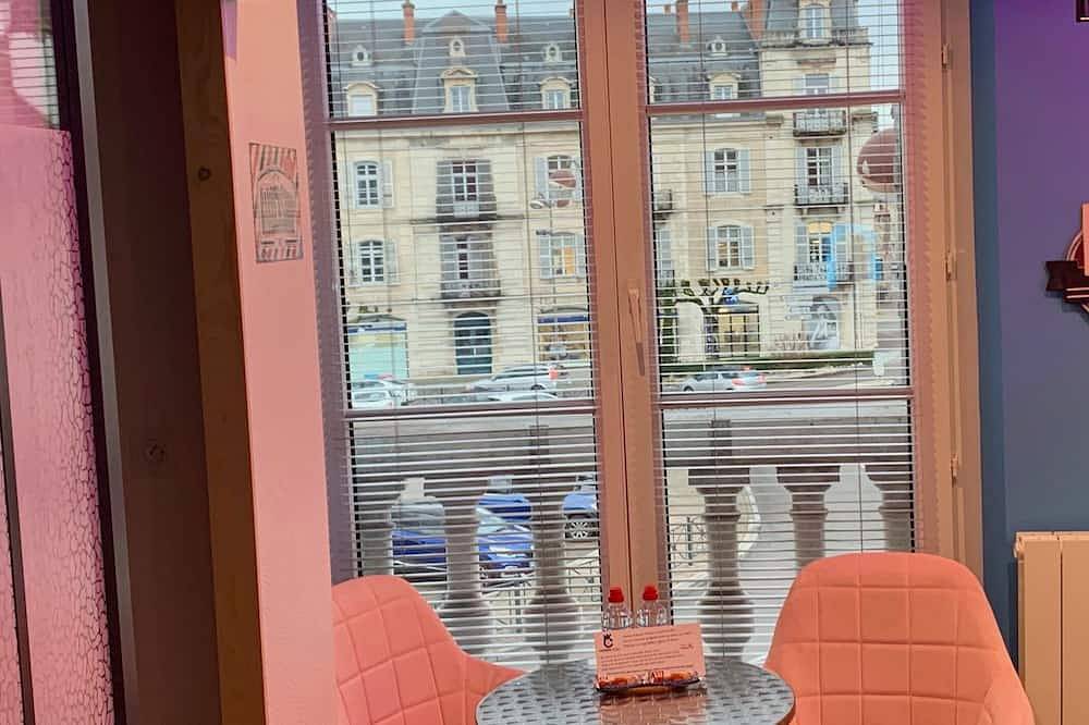 Apartamento entero, ★Studio Betty Dole★ fully equipped - heart of downtown - high-speed Wifi - Netflix in Dole (Jura), Jura