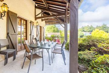 Location De Vacances pour 11 Personnes dans Saint-Mesmin (Vendée), Fontenay-le-Comte, Photo 1