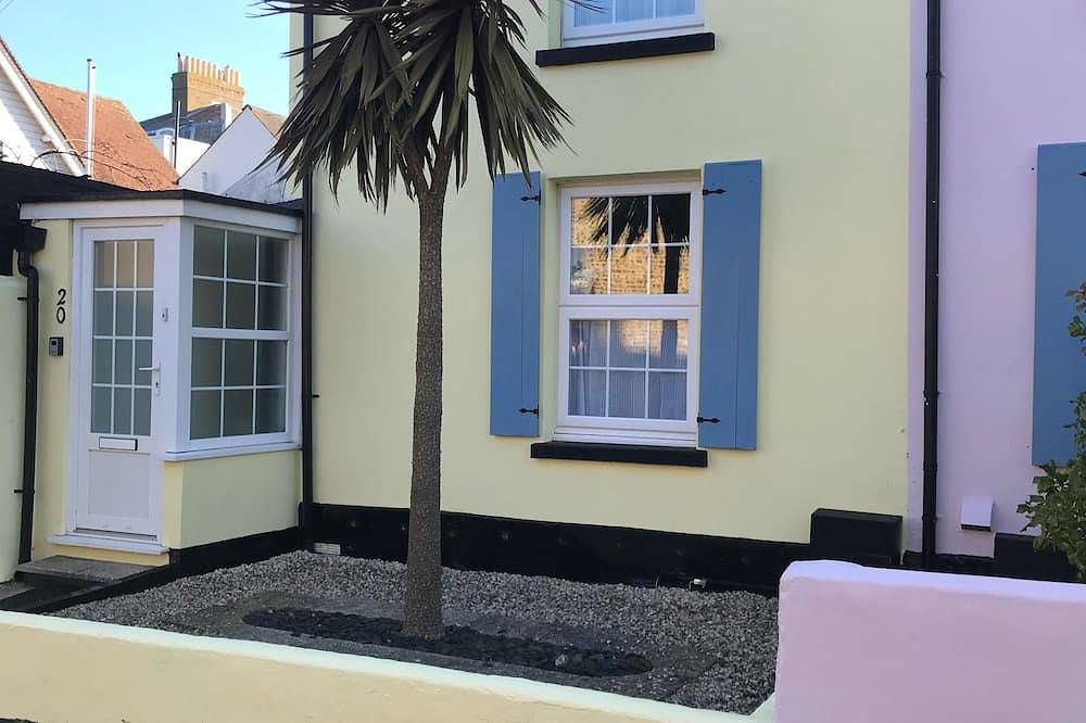 Just a stone’s throw from the beach in Deal, Kent