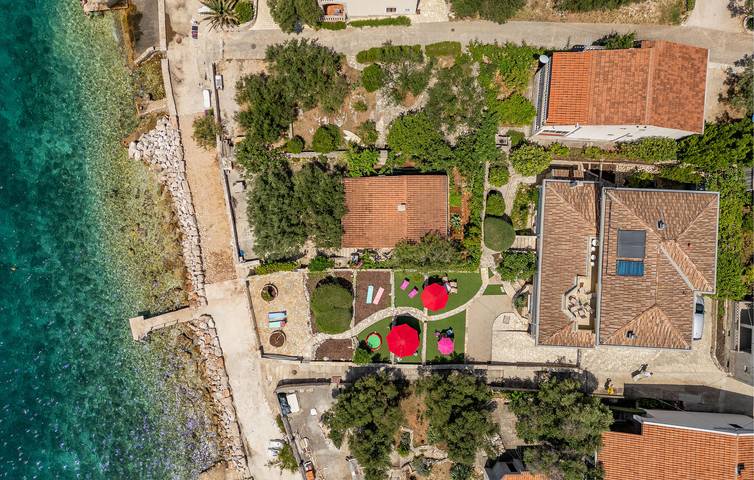 Ferienwohnung für 4 Personen, mit Terrasse, mit Haustier auf Pasman - 2