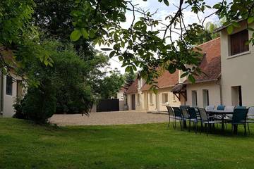 Location de vacances pour 12 personnes, avec jardin et terrasse à Selles-sur-Cher