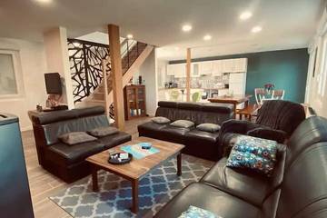 Location de vacances pour 8 personnes, avec jardin ainsi que terrasse et sauna, animaux acceptés à Caurel