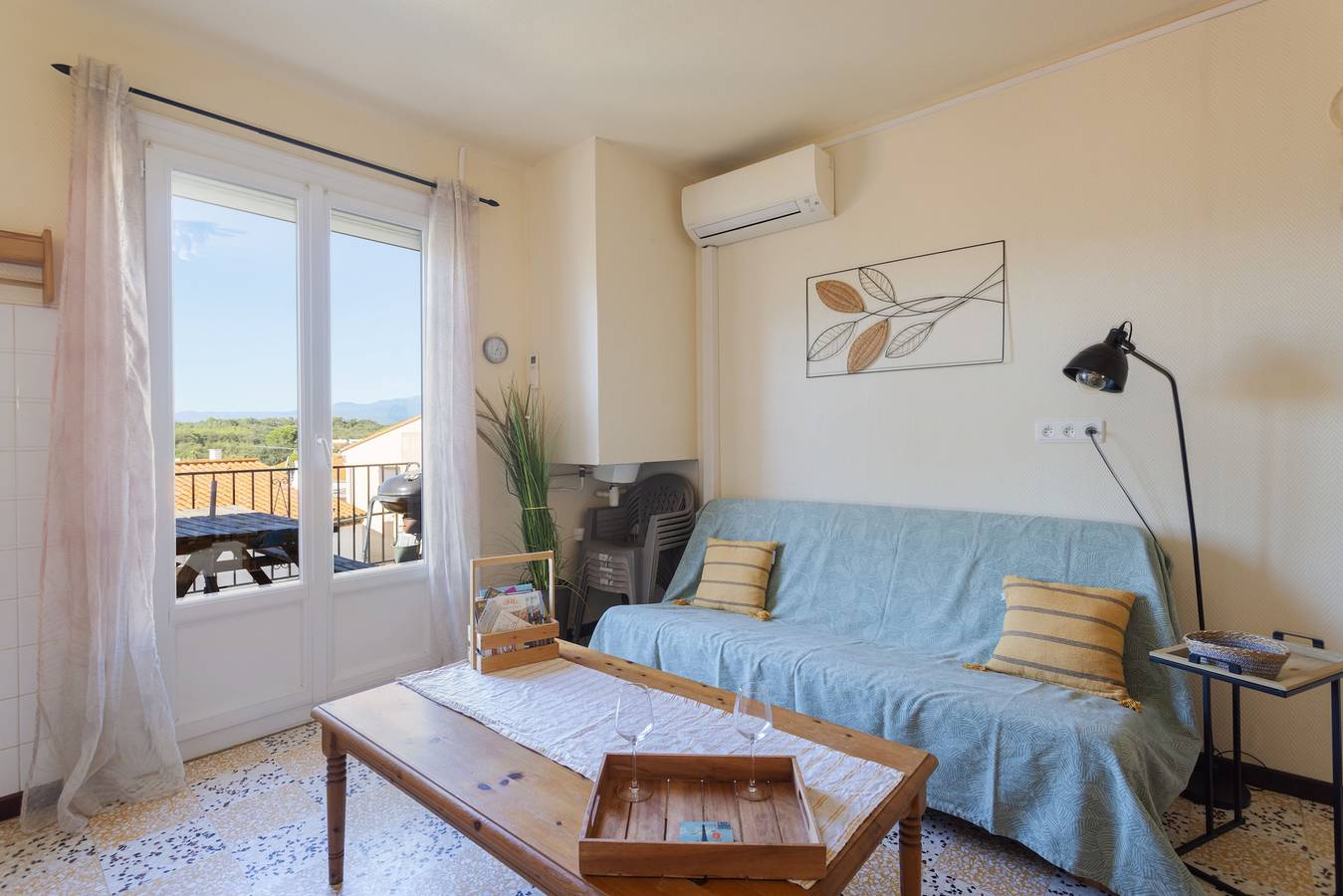 Appartement entier, Gîte 'Canigou' avec vue sur la montagne, Wi-Fi et climatisation in Banyuls-dels-Aspres, Région de Céret